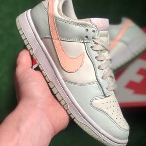 Nike dunk low barely green size 7W